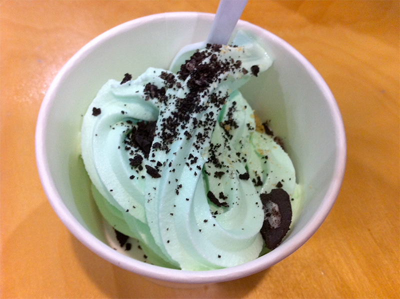 pistachio frozen yogurt in cup